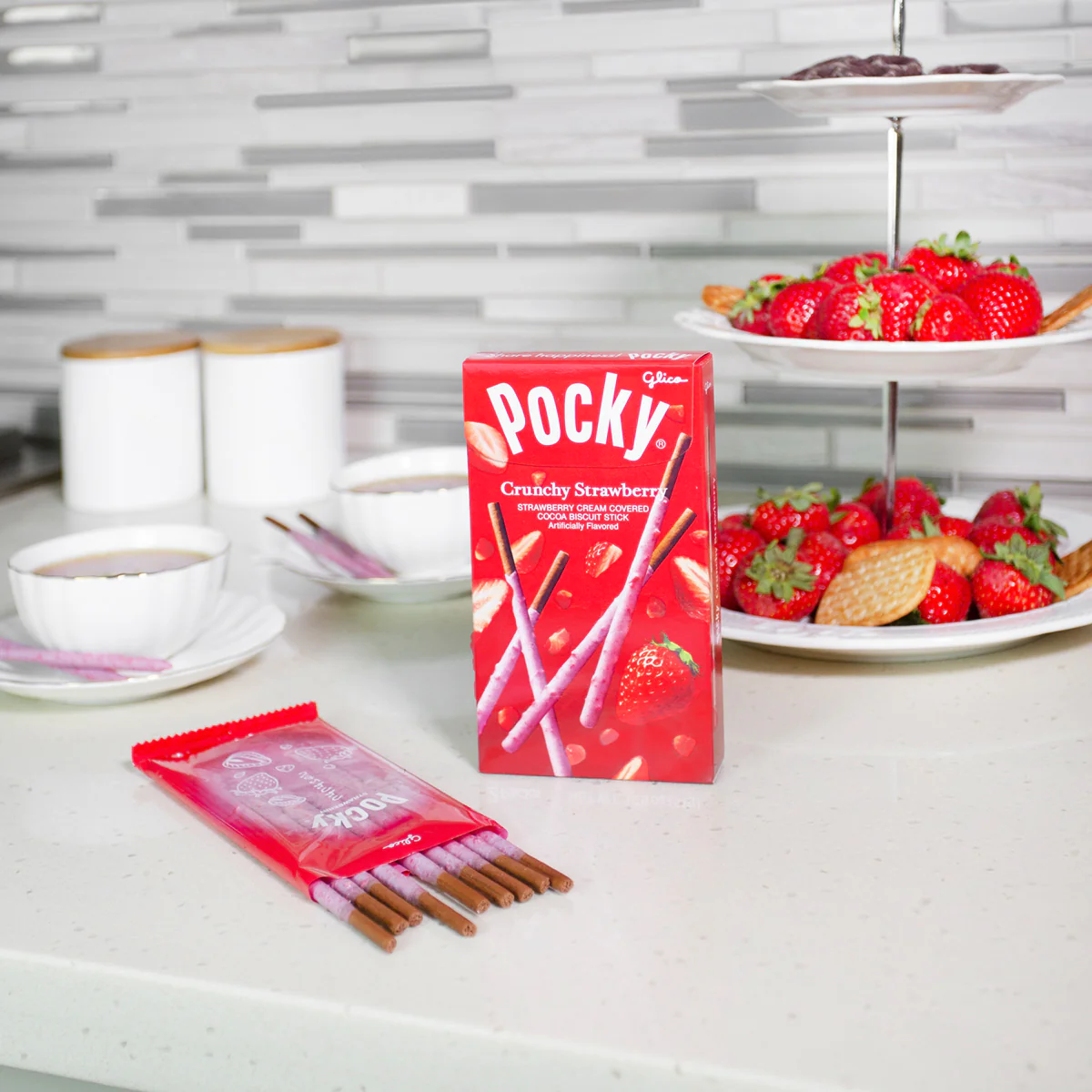Pocky Crunchy Strawberry - Image 6
